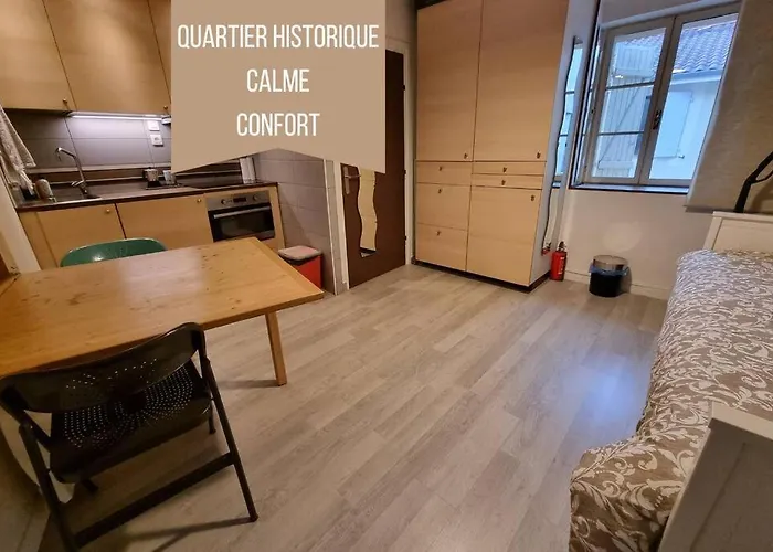 Le Balme #calme#confort#quartier Historique アパート *